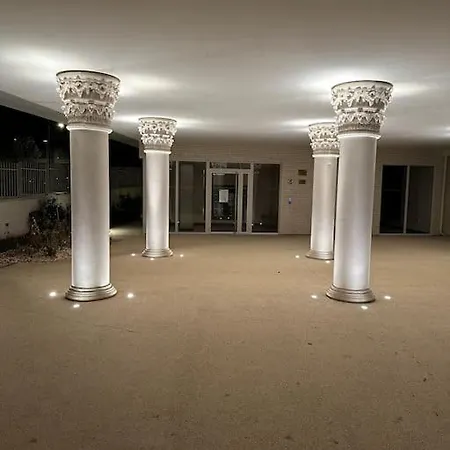 Loue Super Standing Pantin